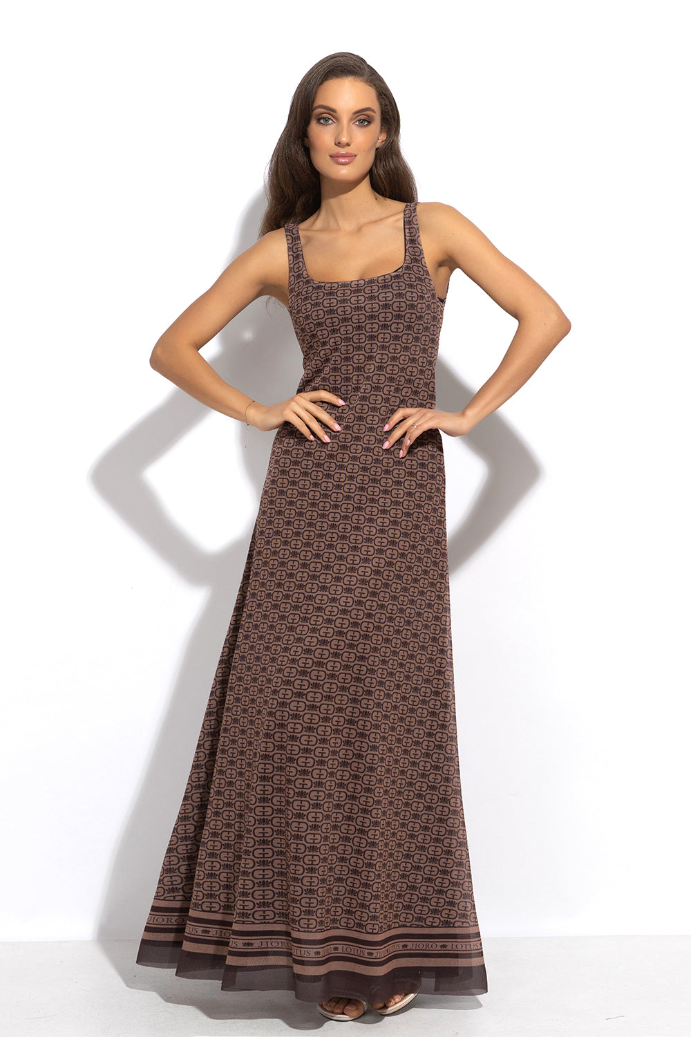SLEEVELESS LONG MESH DRESS WITH SOFT MODAL LINING - MOCHA MOUSSE LOGOJIORO ДЪЛГА РОКЛЯ БЕЗ РЪКАВ ОТ МРЕЖА С ПОДПЛАТА ОТ ФИН МОДАЛ - MOCHA MOUSSE LOGO JIORO