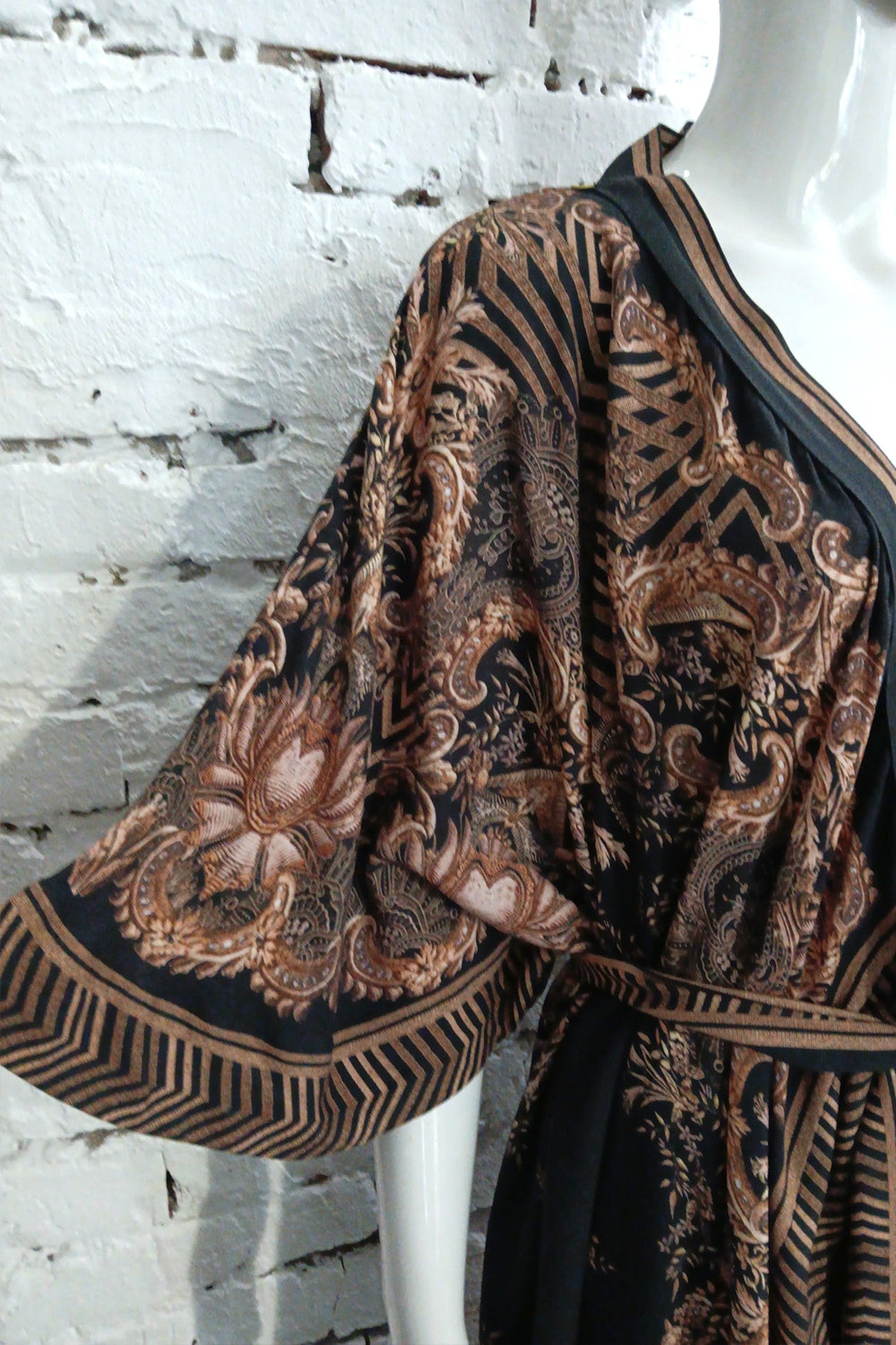 KIMONO EN VISCOSE SERGÉ – RAYURES DORÉES