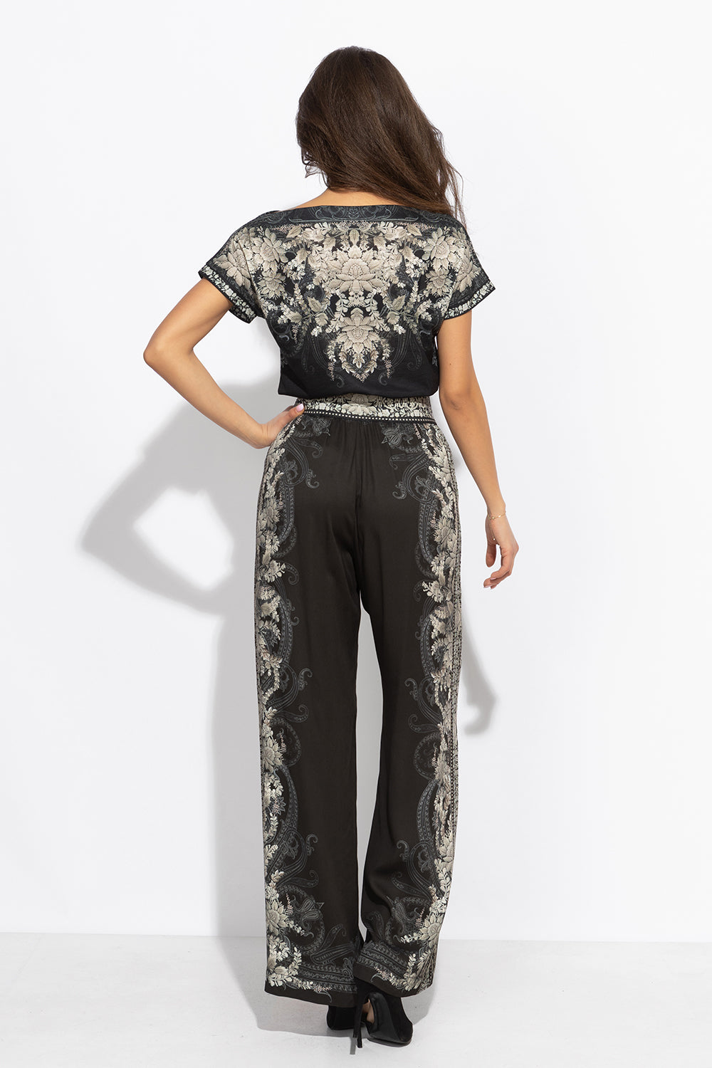 PANTALON LARGE EN VISCOSE AVEC TAILLE ÉLASTIQUE – LOTUS GELÉ