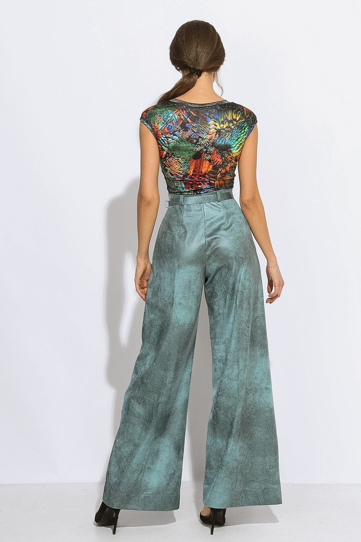 HIGH-WAISTED BLUE TROUSERS – ESSENTIALS JIORO ШИРОК ПАНТАЛОН ОТ ВЕЛУР С ВИСОКА ТАЛИЯ В ЦВЯТ АЗУРНО СИНЬО - ESSENTIAL JIORO