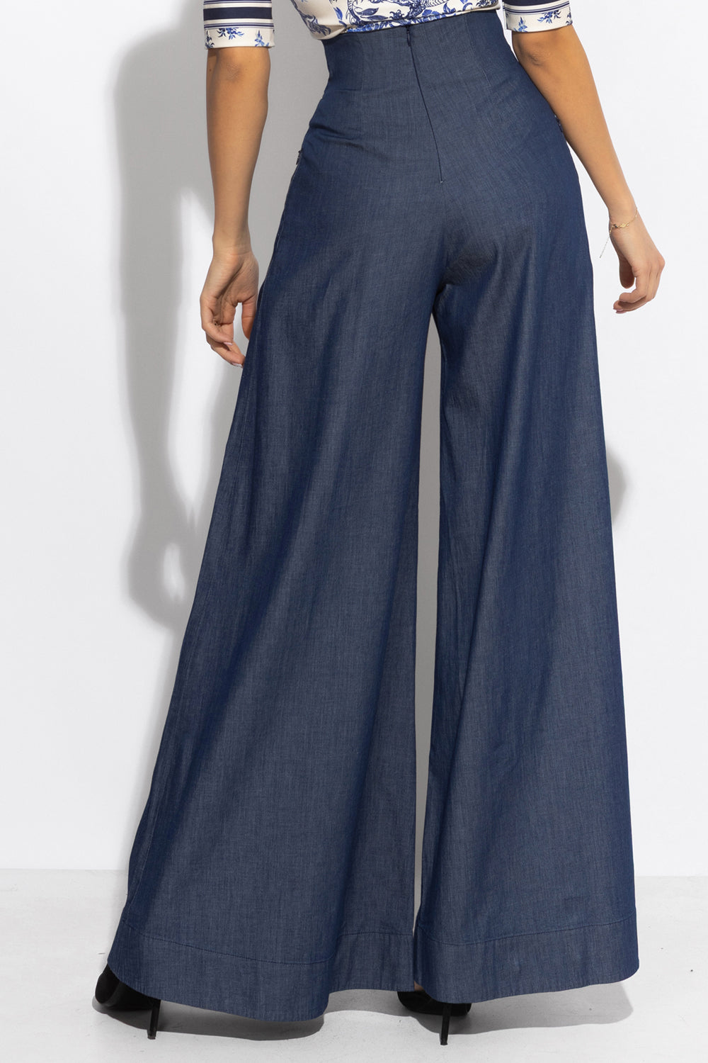 HIGH WAIST WIDE LEG DENIM PANTS - ESSENTIALS