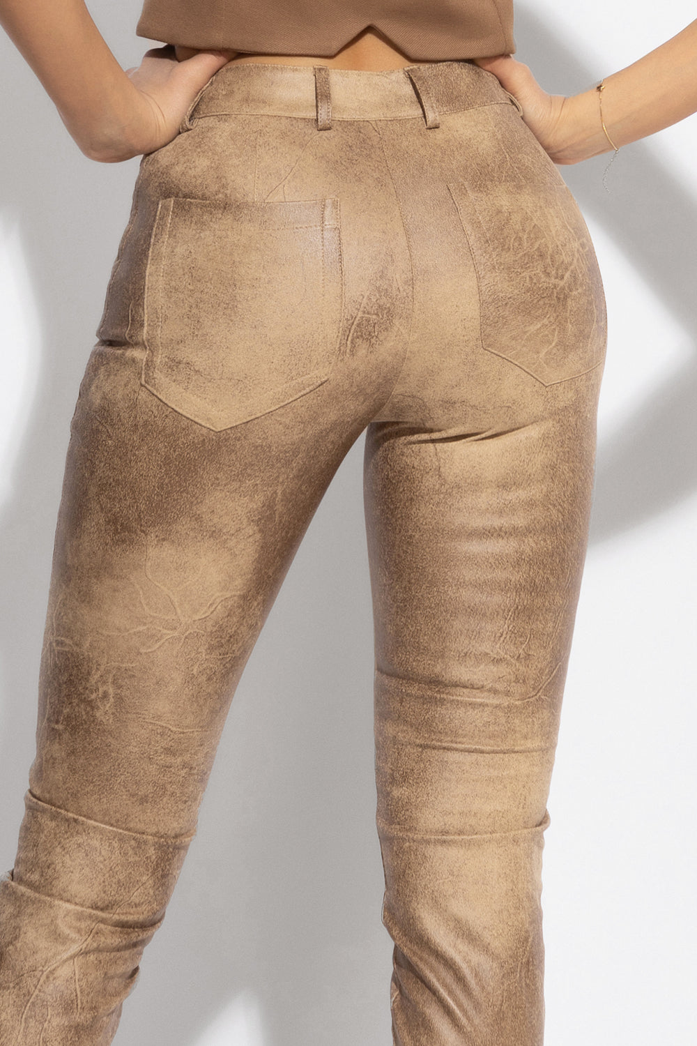 SKINNY 5-POCKET PANTS IN CAPPUCCINO - ESSENTIALS