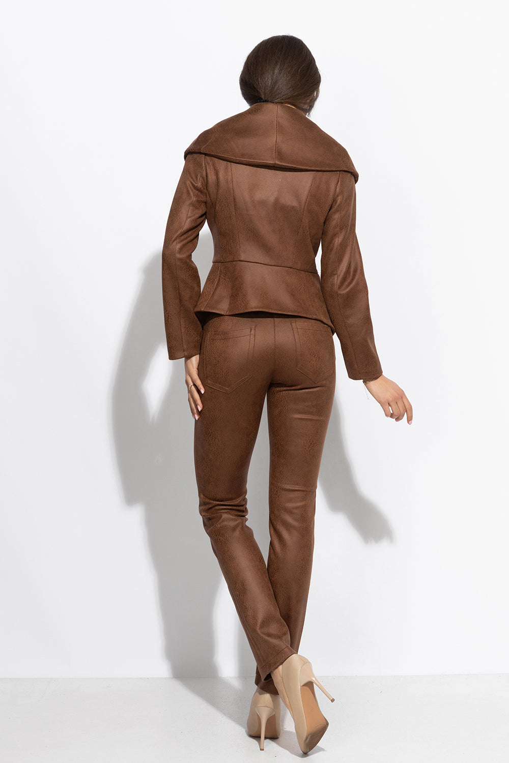 Blazer aspect daim avec fermeture asymétrique en marron - Essentiels