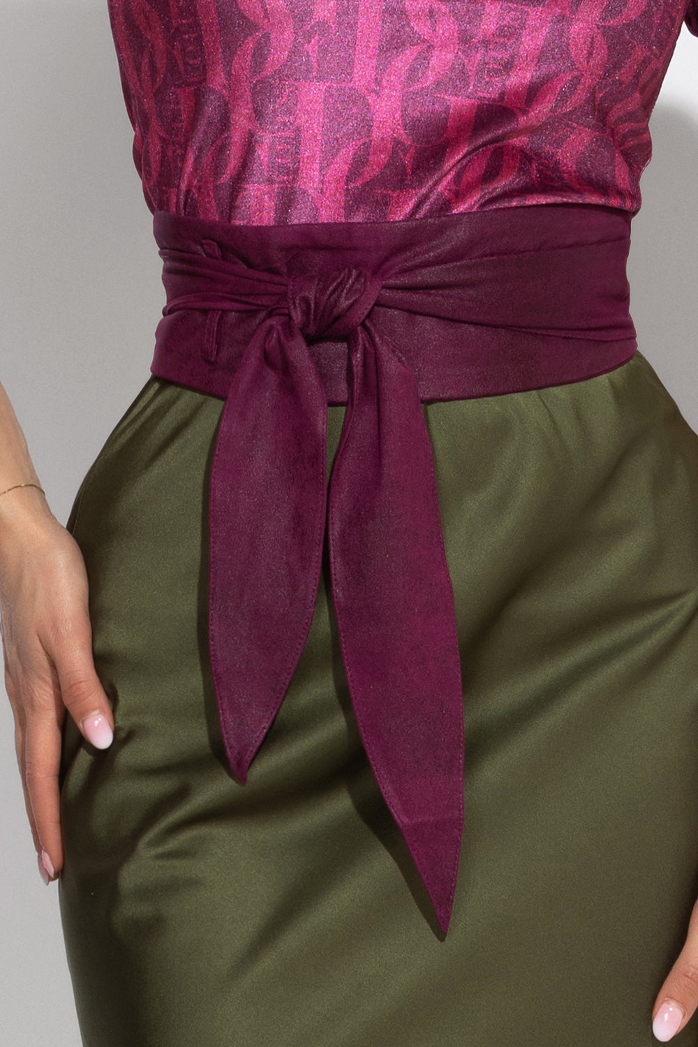 JUPE EN SATIN COUPE BIAIS AVEC TAILLE ÉLASTIQUE EN VERT OLIVE - ESSENTIELS