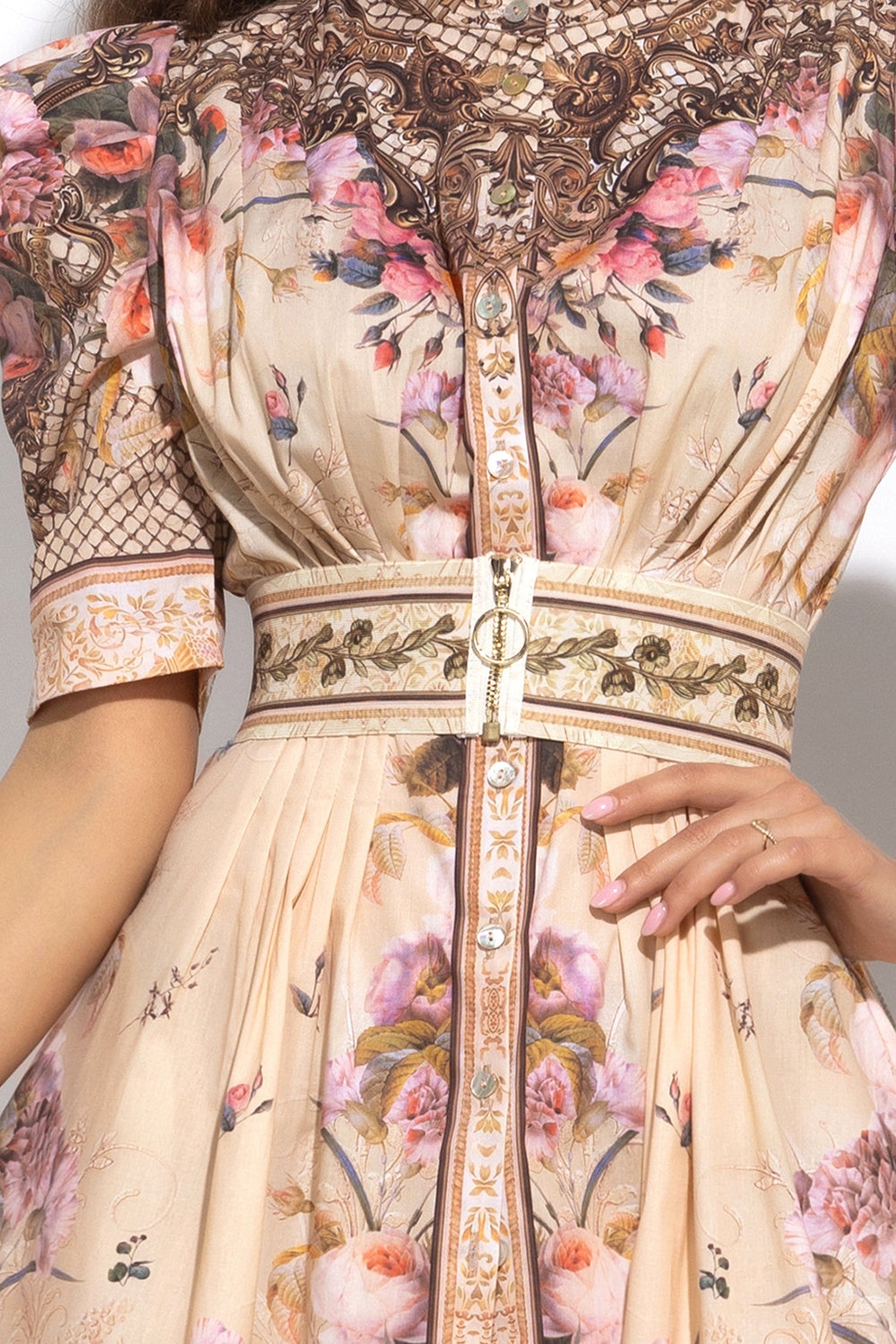 ROBE EN POPLINE AVEC MANCHES BOUFFANTES - FLEURS BAROQUES