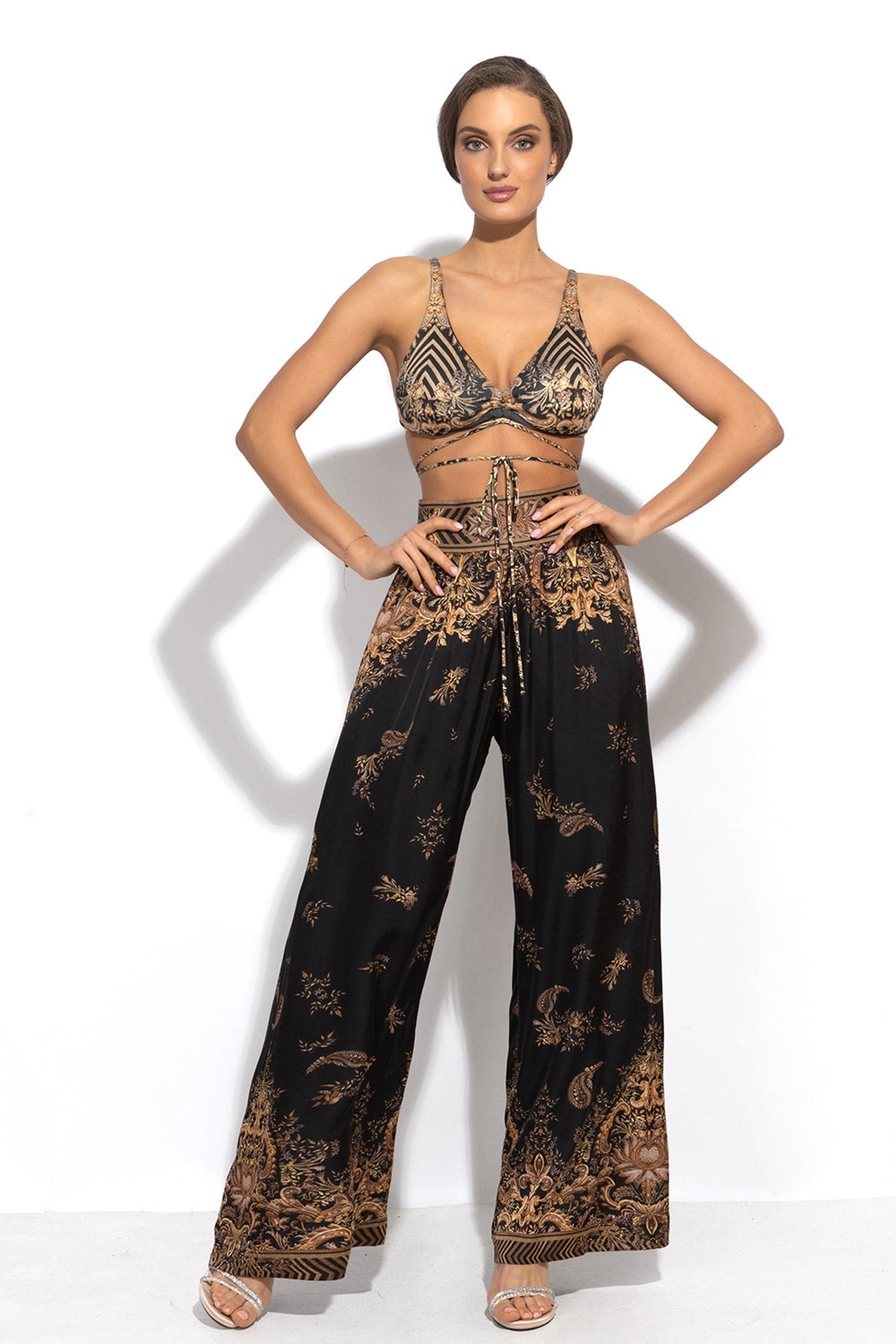 PANTALON LARGE EN SATIN DE VISCOSE AVEC TAILLE ÉLASTIQUE - RAYURES DORÉES