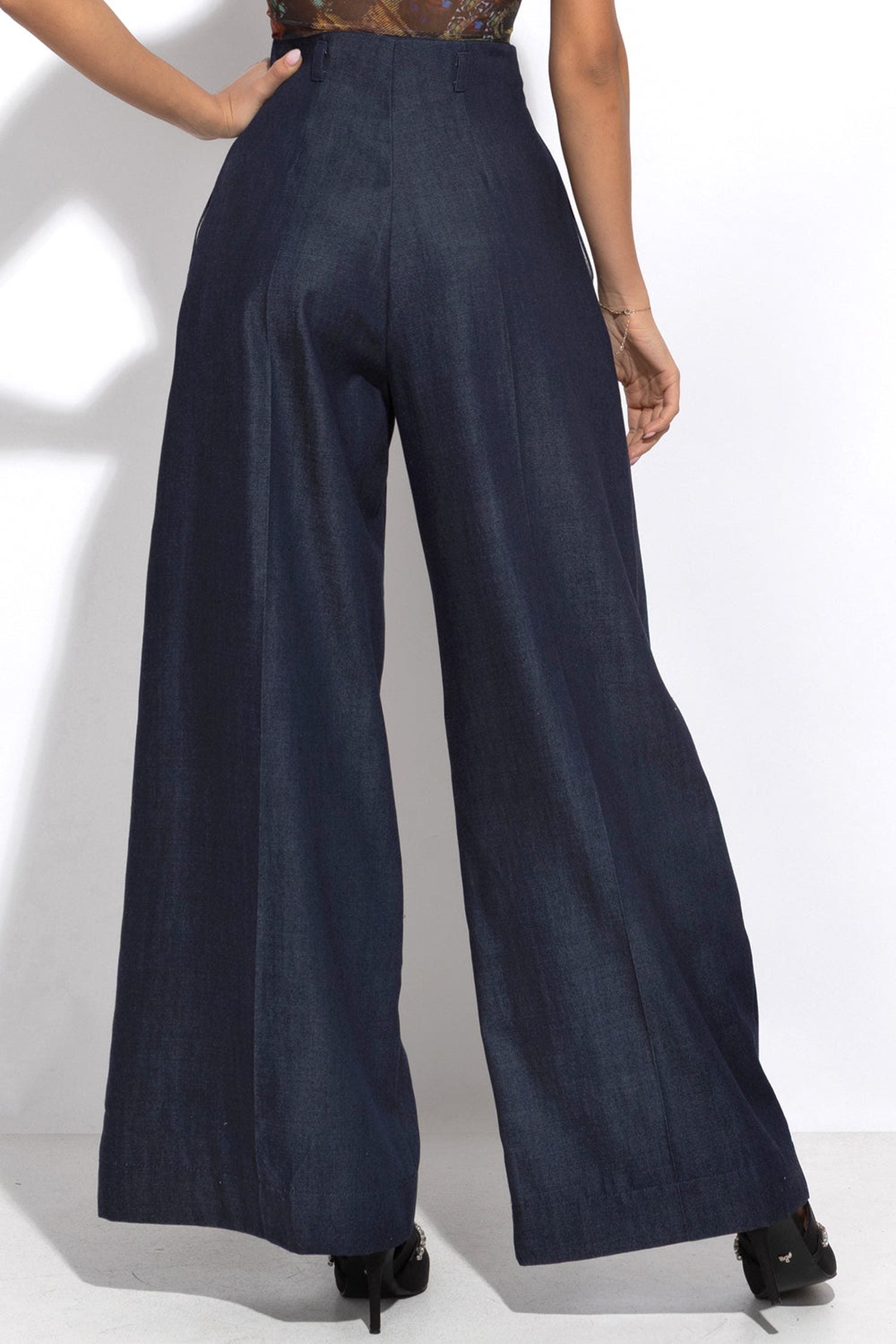 TENCEL DENIM PANTS WITH HIGH WAIST AND WIDE LEG - ESSENTIALS