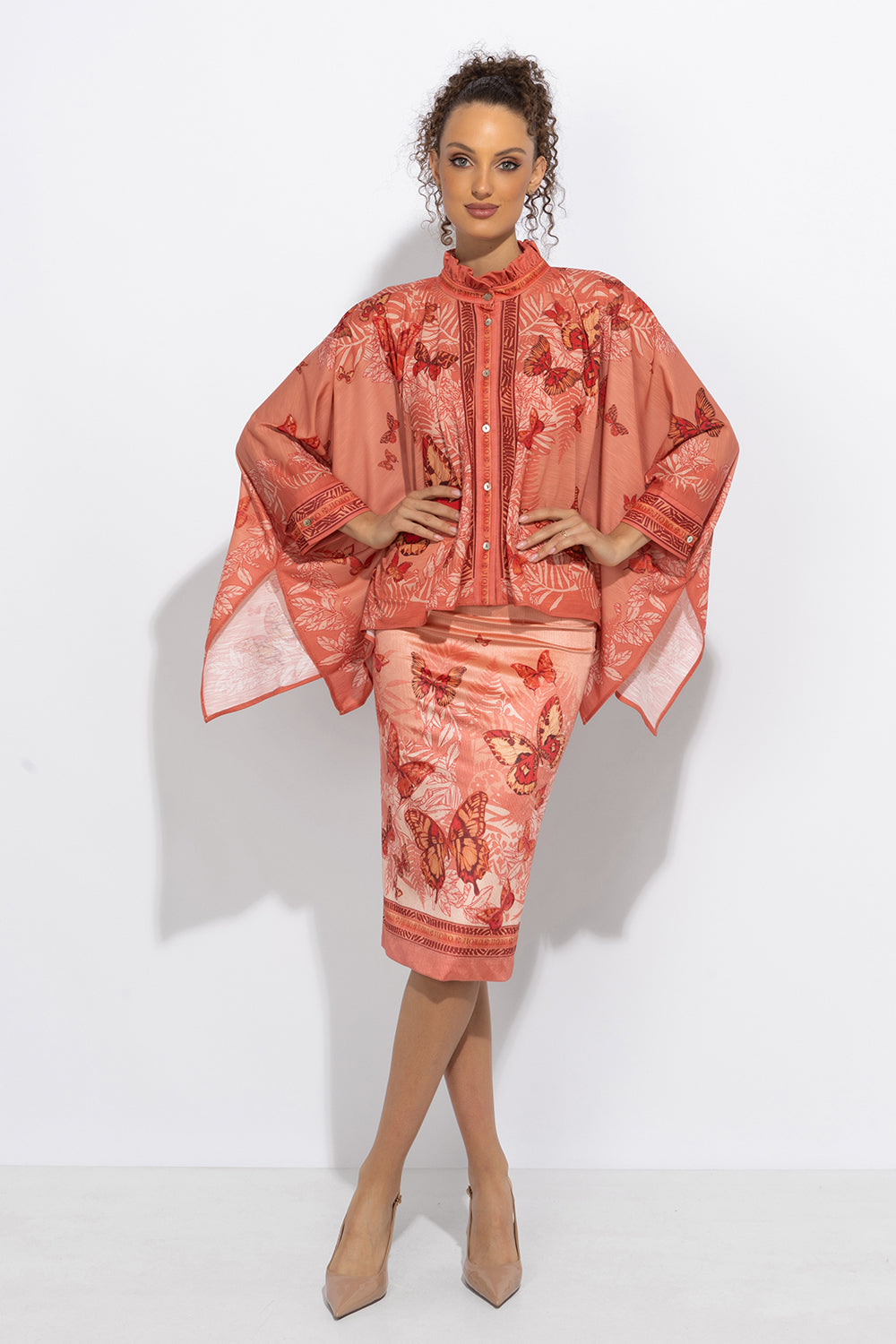 SQUARE TUNIC WITH RUFFLED COLLAR - PAPAYA BUTTERFLIES JIORO ПРАВОЪГЪЛНА ТУНИКА С ЯКА С НАБОРИ - PAPAYA BUTTERFLIES JIORO
