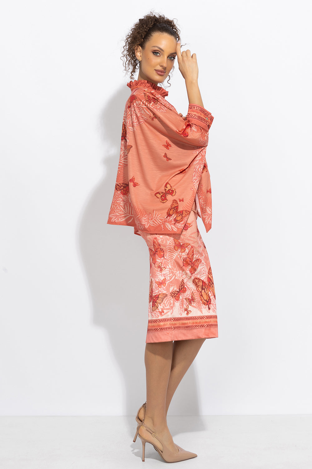 SQUARE TUNIC WITH RUFFLED COLLAR - PAPAYA BUTTERFLIES JIORO ПРАВОЪГЪЛНА ТУНИКА С ЯКА С НАБОРИ - PAPAYA BUTTERFLIES JIORO