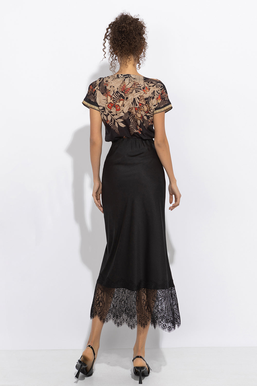 RELAXED FIT DROPPED SHOULDER BLOUSE - MIDNIGHT BUTTERFLIES