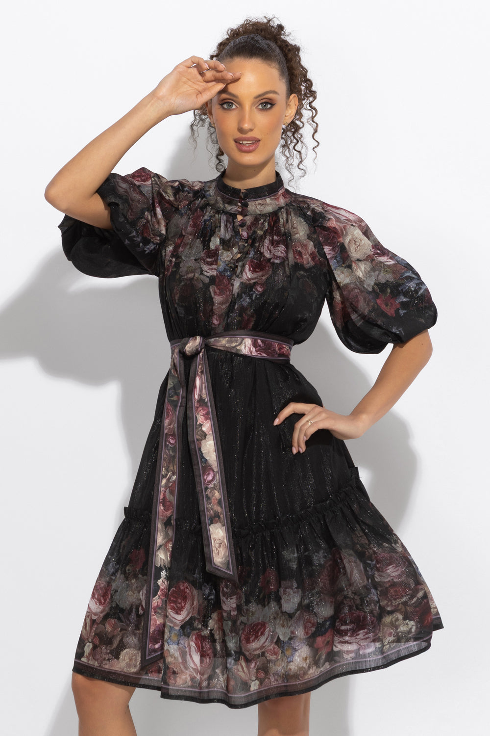ROBE AVEC MANCHES BOUFFANTES - FLEURS VINTAGES