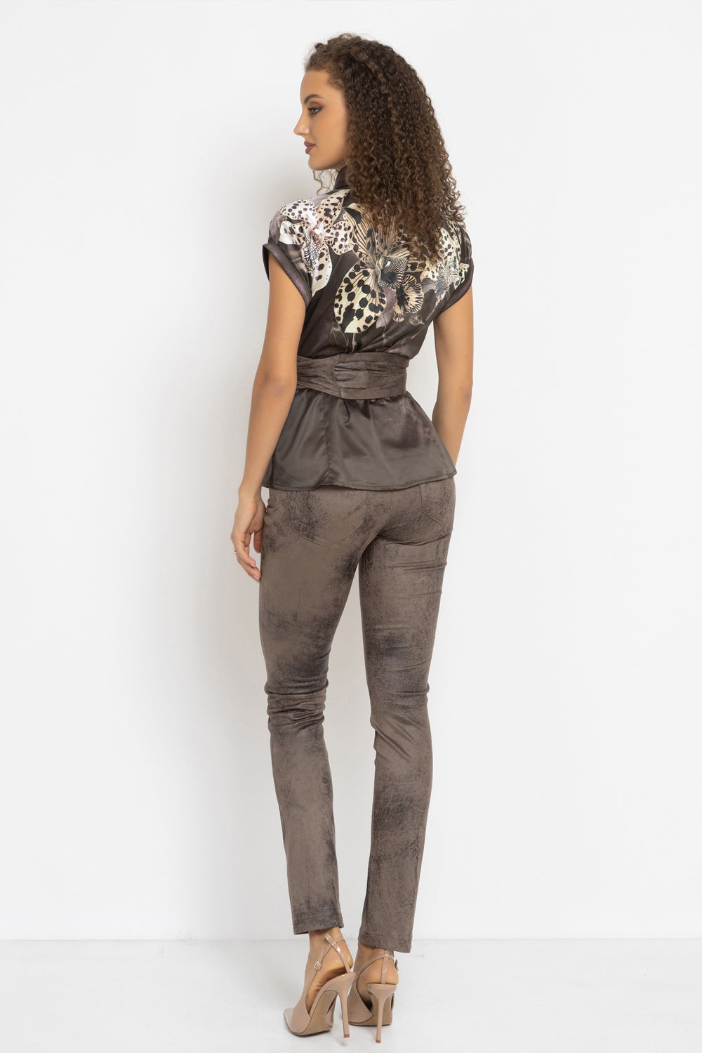 SKINNY 5-POCKET PANTS IN MOCHA - ESSENTIALS JIORO СЛИМ ПАНТАЛОН ОТ ВЕЛУР В МОКА - ESSENTIALS JIORO