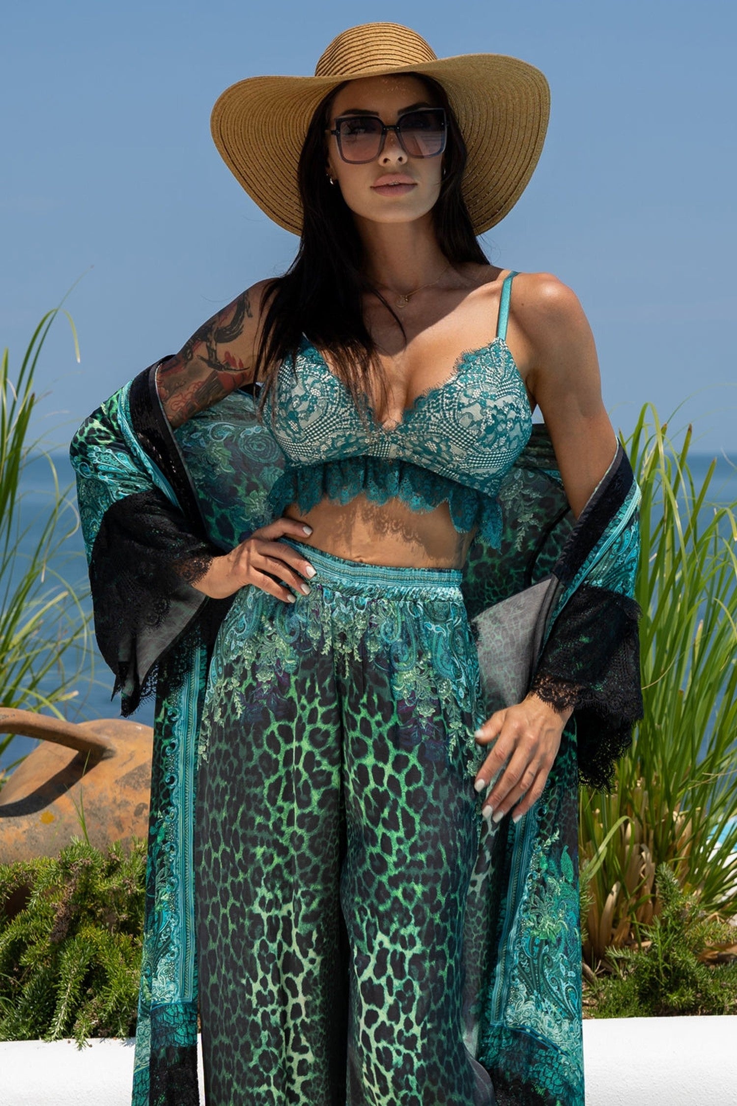 VISCOSE LOOSE TROUSERS - LEO NEON GREEN JIORO СВОБОДЕН ПАНТАЛОН ОТ ЛЪСКАВА ВИСКОЗА - LEO NEON GREEN JIORO