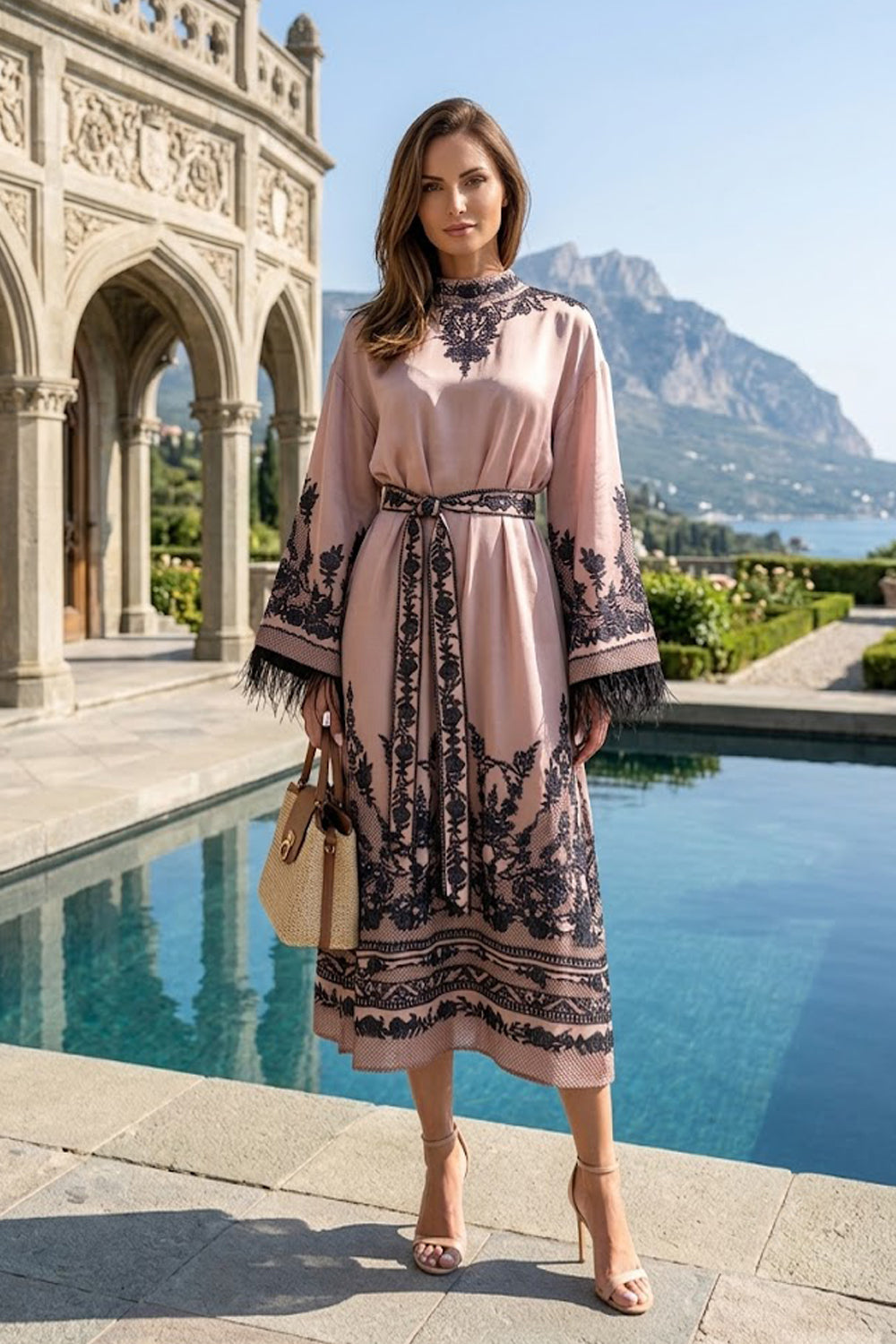 Caftan en satin de viscose avec plumes - Poudre graffiti