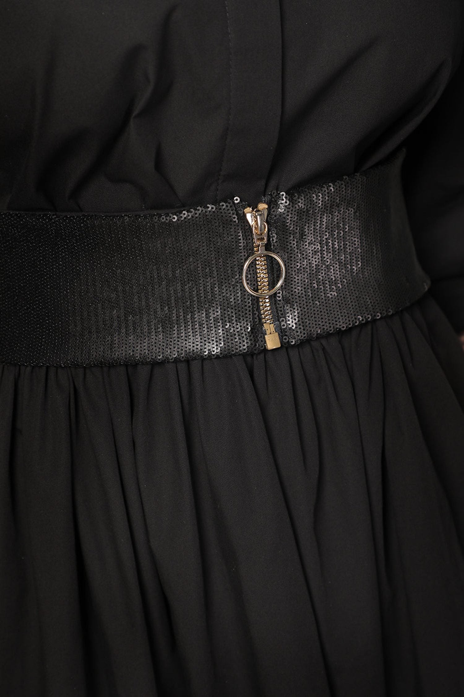 ROBE EN POPELINE LÂCHE AVEC CEINTURE - ESSENTIELS