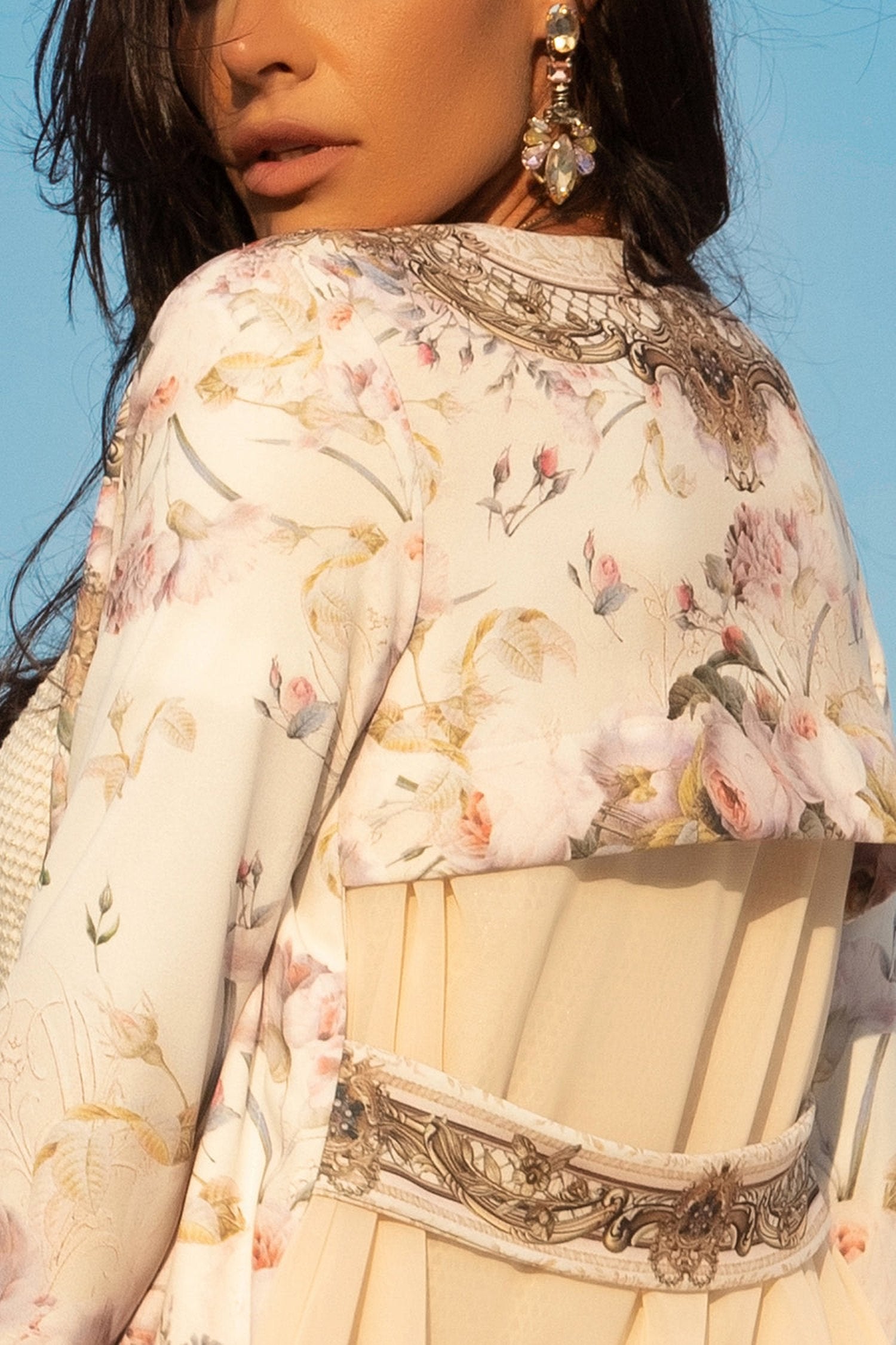 ELEGANT PRINTED CARDIGAN WITH CHIFFON BACK - BAROQUE FLOWERS