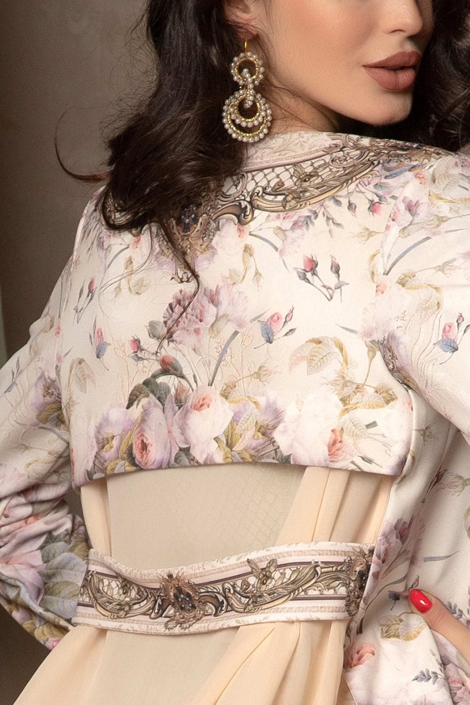 ÉCHARPE ÉLÉGANTE AVEC CHIFFON - FLEURS BAROQUES