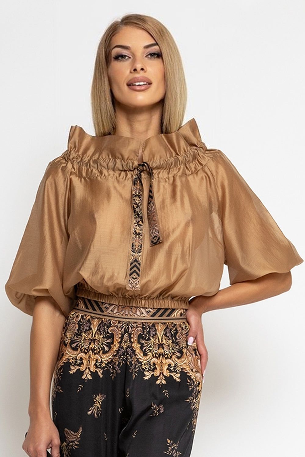 BLOUSE WITH STATEMENT COLLAR - ESSENTIALS