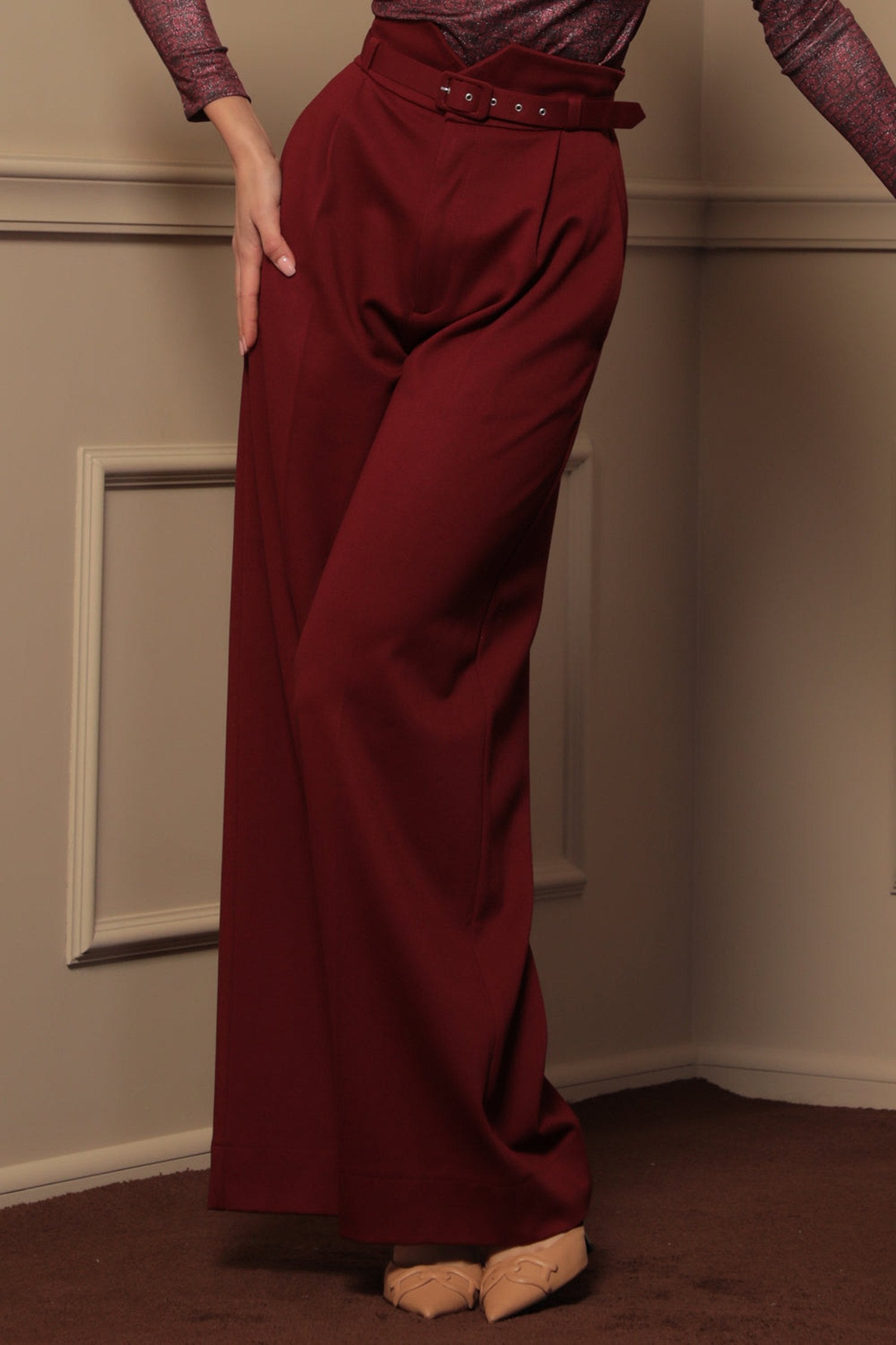 PANTALONS BORDEAUX ESSENTIELS EN MÉLANGE DE VISCOSE TAILLE HAUTE