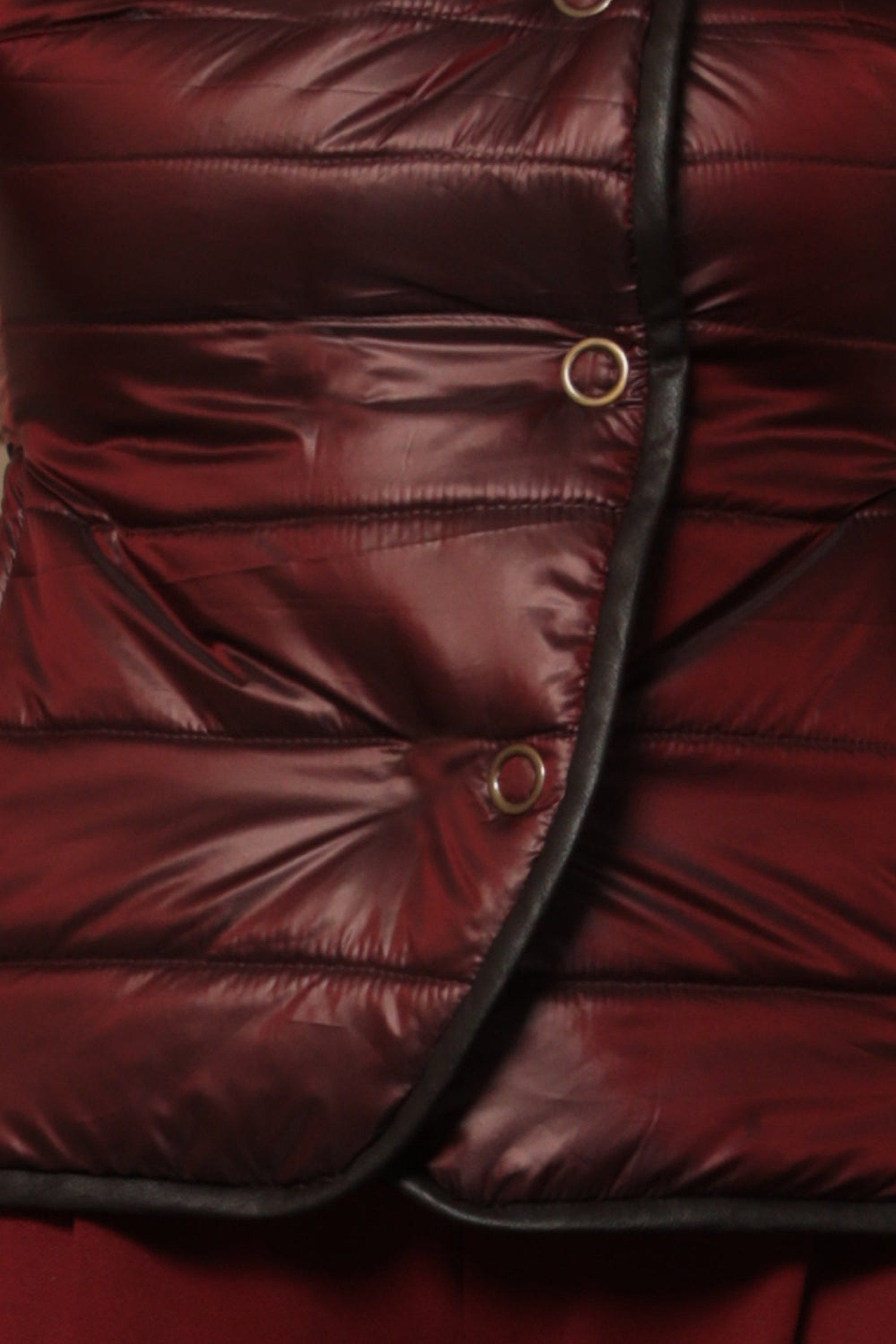 LIGHTLY COATED JACKET WITH QUILTED LINING IN BURGUNDY - ESSENTIALS
