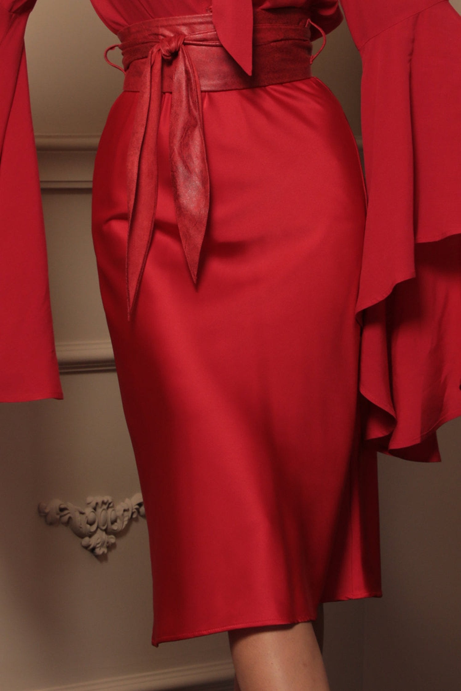 JUPE EN SATIN COUPE BIAIS AVEC TAILLE ÉLASTIQUE - ESSENTIELS