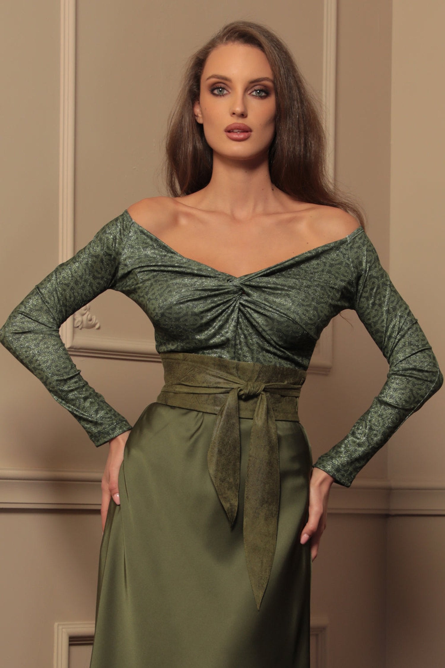 CEINTURE STYLE ENROULÉ - IMITATION DAIM EN VERT OLIVE - ESSENTIELS