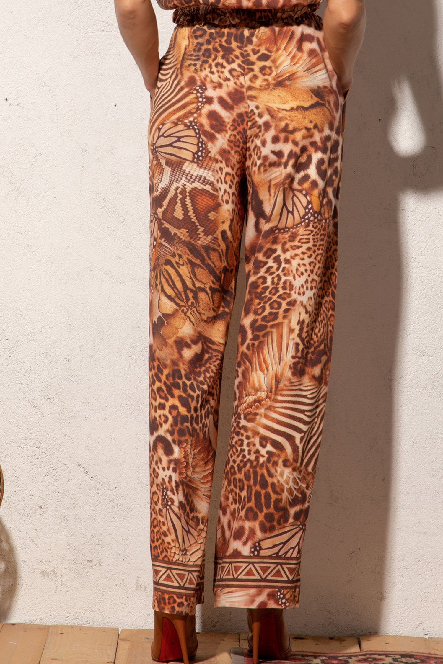 TWILL VISCOSE LOOSE FIT PANTS WITH POCKETS - LEO SAND