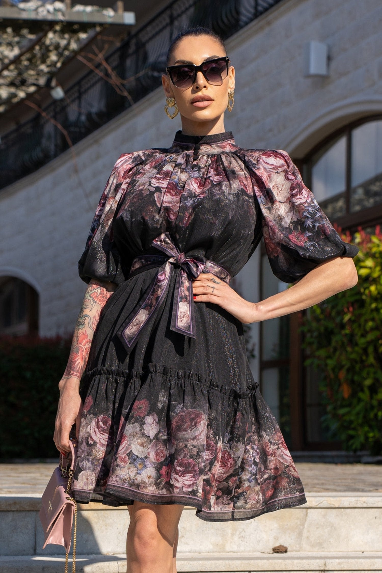 ROBE AVEC MANCHES BOUFFANTES - FLEURS VINTAGES