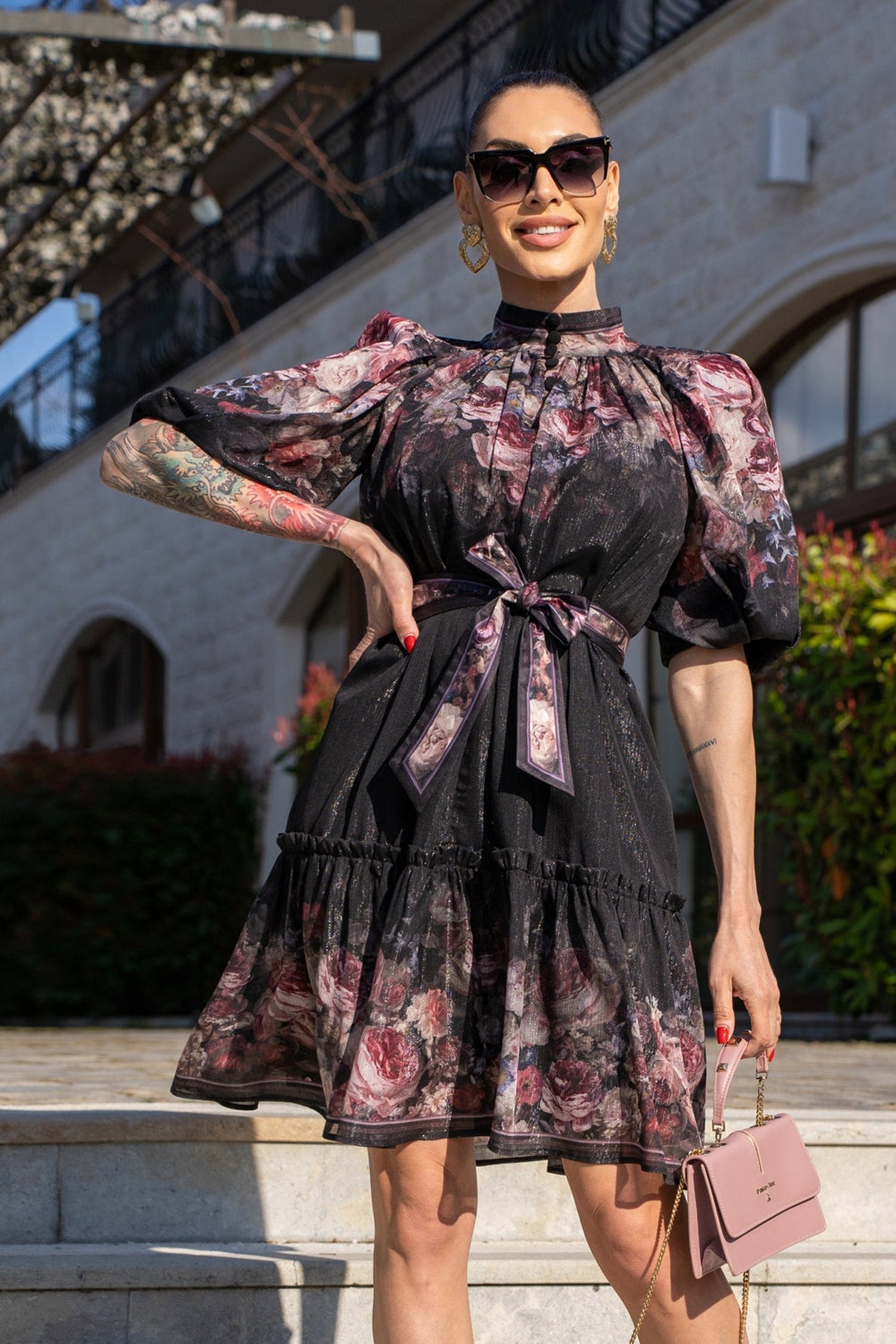 ROBE AVEC MANCHES BOUFFANTES - FLEURS VINTAGES