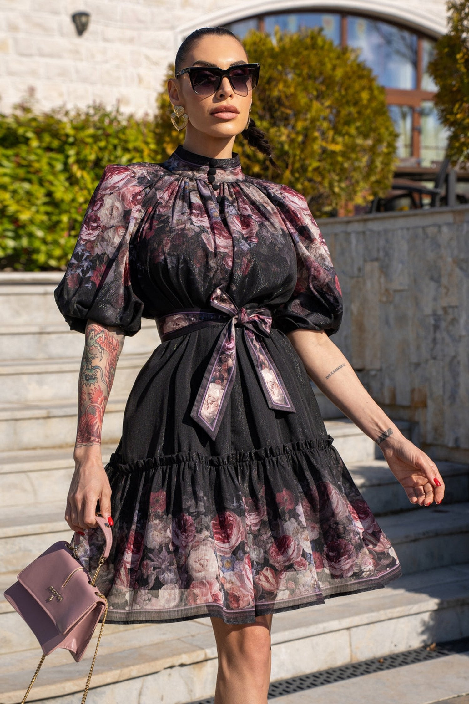 ROBE AVEC MANCHES BOUFFANTES - FLEURS VINTAGES
