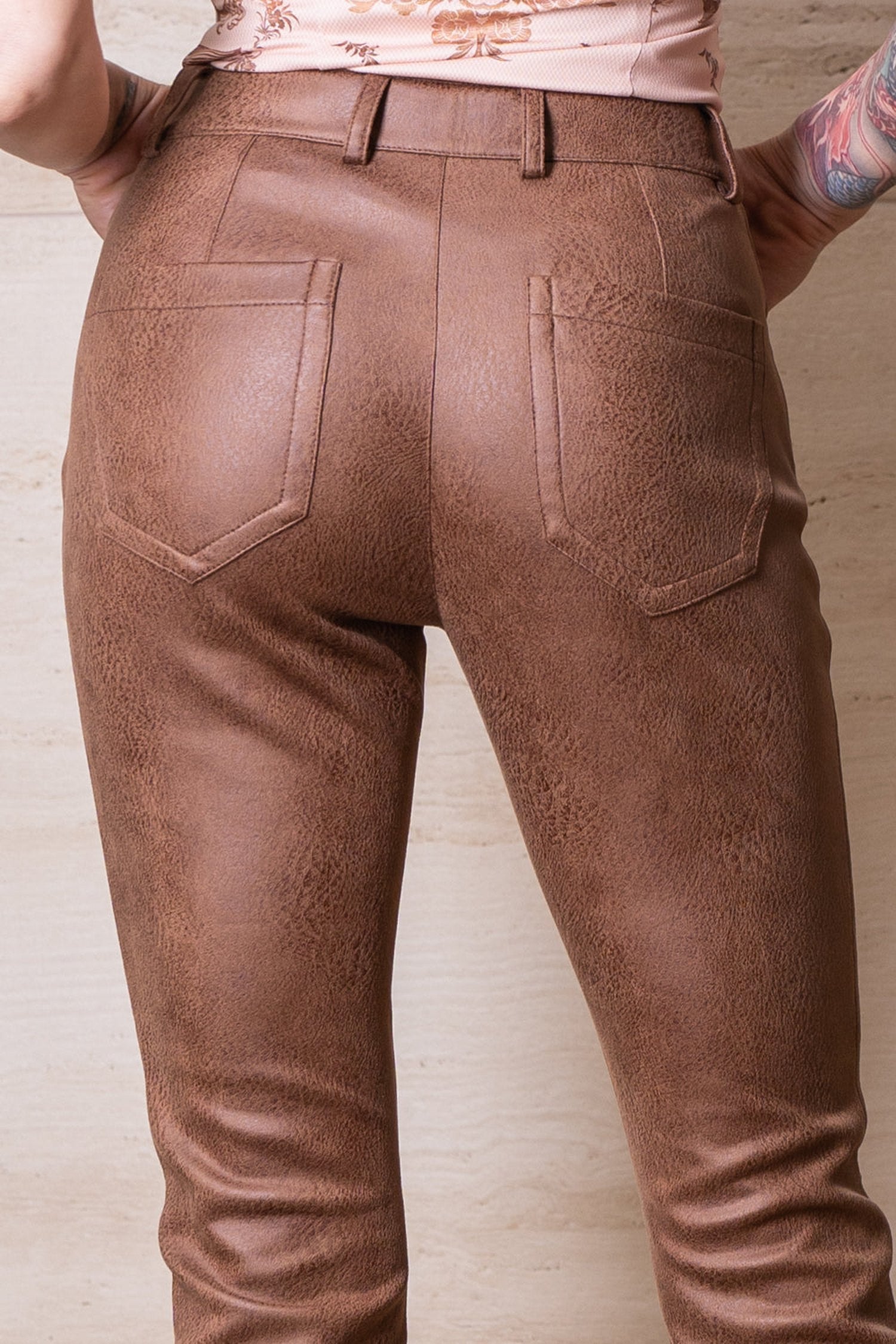 Pantalon slim taille haute marron - essentiels