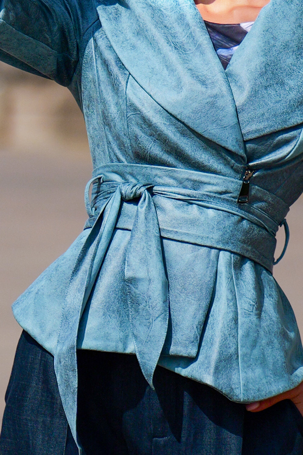 SUEDE-LOOK BLAZER WITH ASYMMETRICAL CLOSURE IN BLUE - ESSENTIALS JIORO ΠΠΠΠΠΠΠ Π‘ Π¨ΠΠ Π―ΠΠ ΠΠ’ ΠΠΠΠ£Π Π ΠΠΠ£Π ΠΠ Π‘ΠΠΠ¬Π - ESSENTIALS JIORO