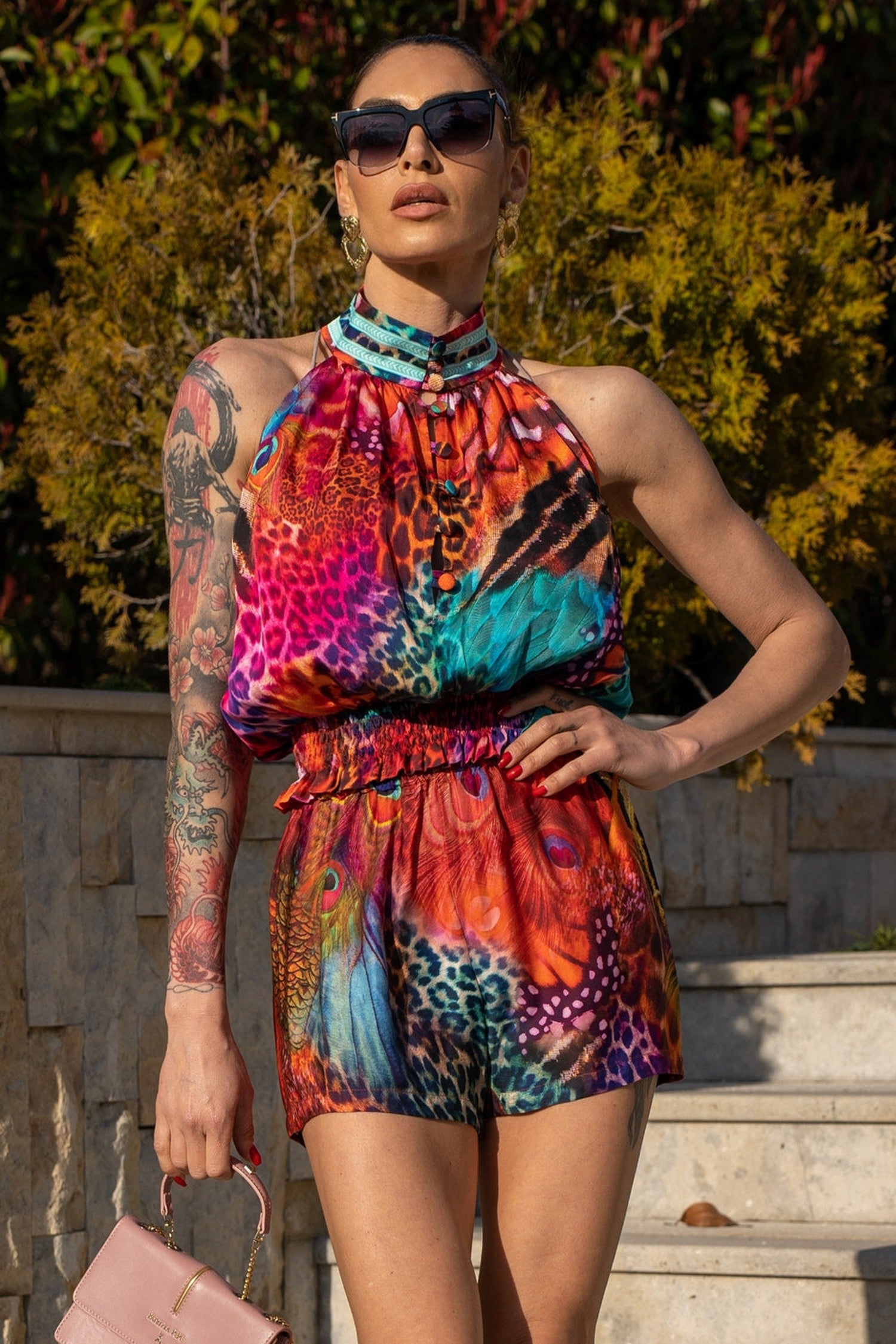 SHORTS EN VISCOSE SATINÉE POUR FEMMES - LÉOPARD NÉON SAUVAGE