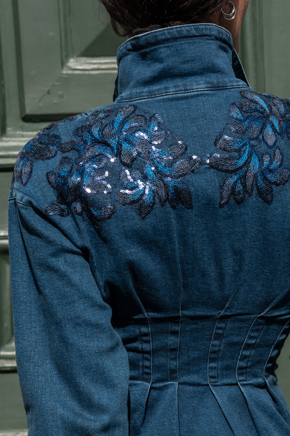 DENIM BLAZER ΜΕ ΔΑΝΤΕΛΕΝΙΕΣ ΕΦΑΡΜΟΓΕΣ - ESSENTIALS