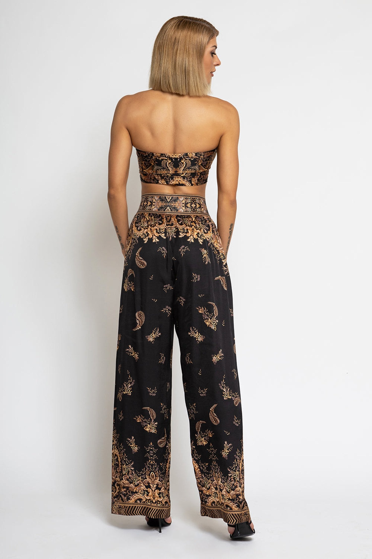 PANTALON LARGE EN SATIN DE VISCOSE AVEC TAILLE ÉLASTIQUE - RAYURES DORÉES