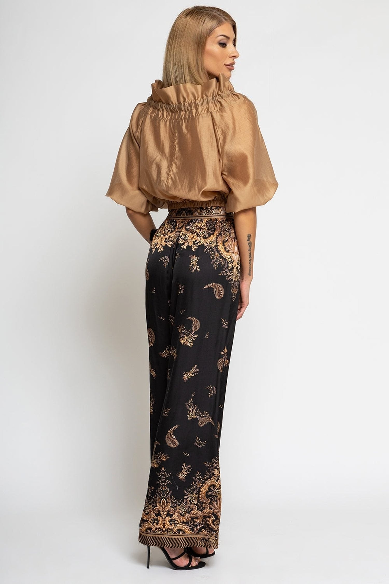 PANTALON LARGE EN SATIN DE VISCOSE AVEC TAILLE ÉLASTIQUE - RAYURES DORÉES