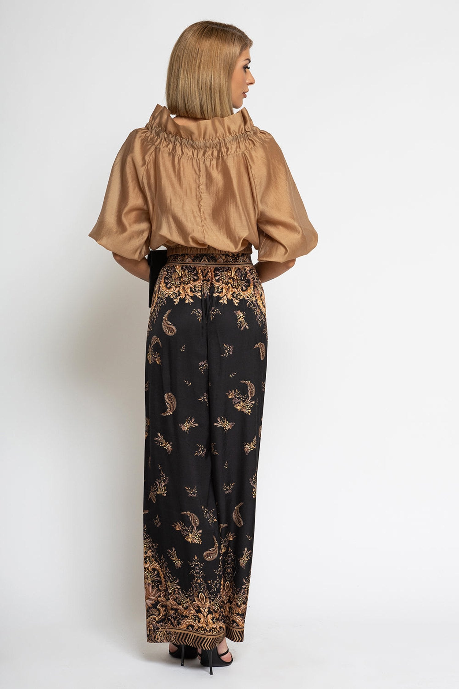 PANTALON LARGE EN SATIN DE VISCOSE AVEC TAILLE ÉLASTIQUE - RAYURES DORÉES