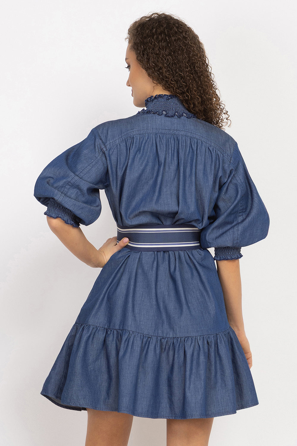 DENIM DRESS WITH ELASTICATED NECKLINE AND BELT - ESSENTIALS JIORO ДЪНКОВА РОКЛЯ С ЛАСТИЧНА ЯКА И КОЛАН - ESSENTIALS JIORO