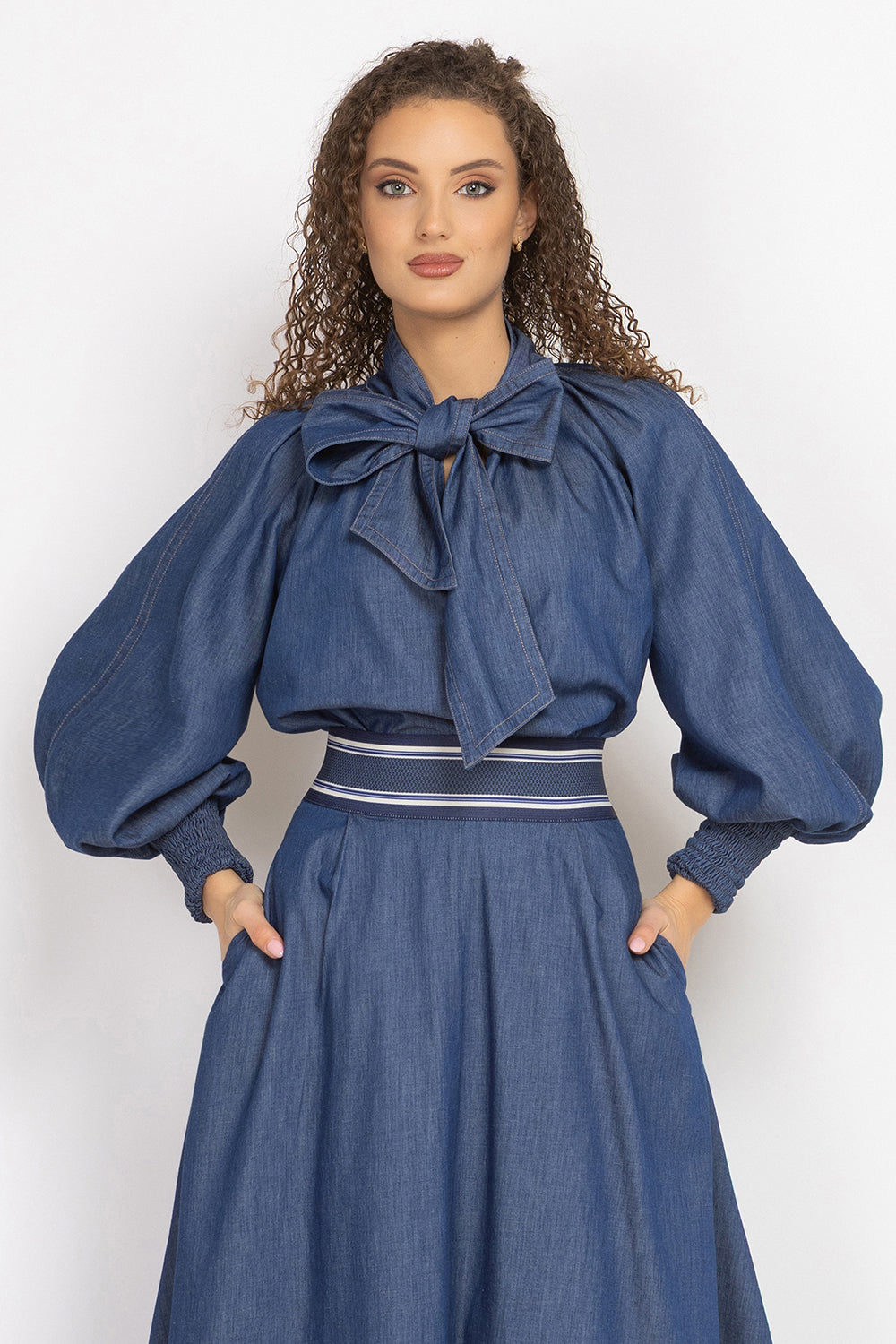 DENIM SHIRT WITH FRONT BOW AND RAGLAN SLEEVES - ESSENTIALS JIORO РИЗА ОТ ДЕНИМ С ПАНДЕЛКА И РЕГЛАН РЪКАВИ - ESSENTIALS JIORO