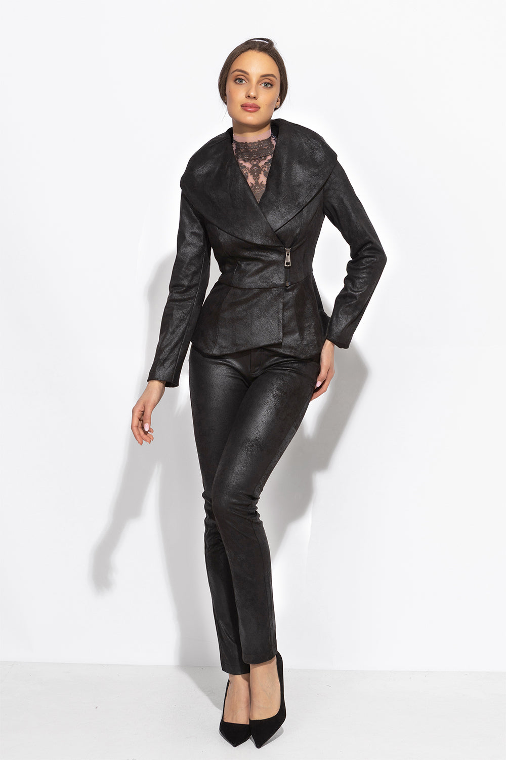 Blazer effet daim avec fermeture asymétrique en noir - Essentiels