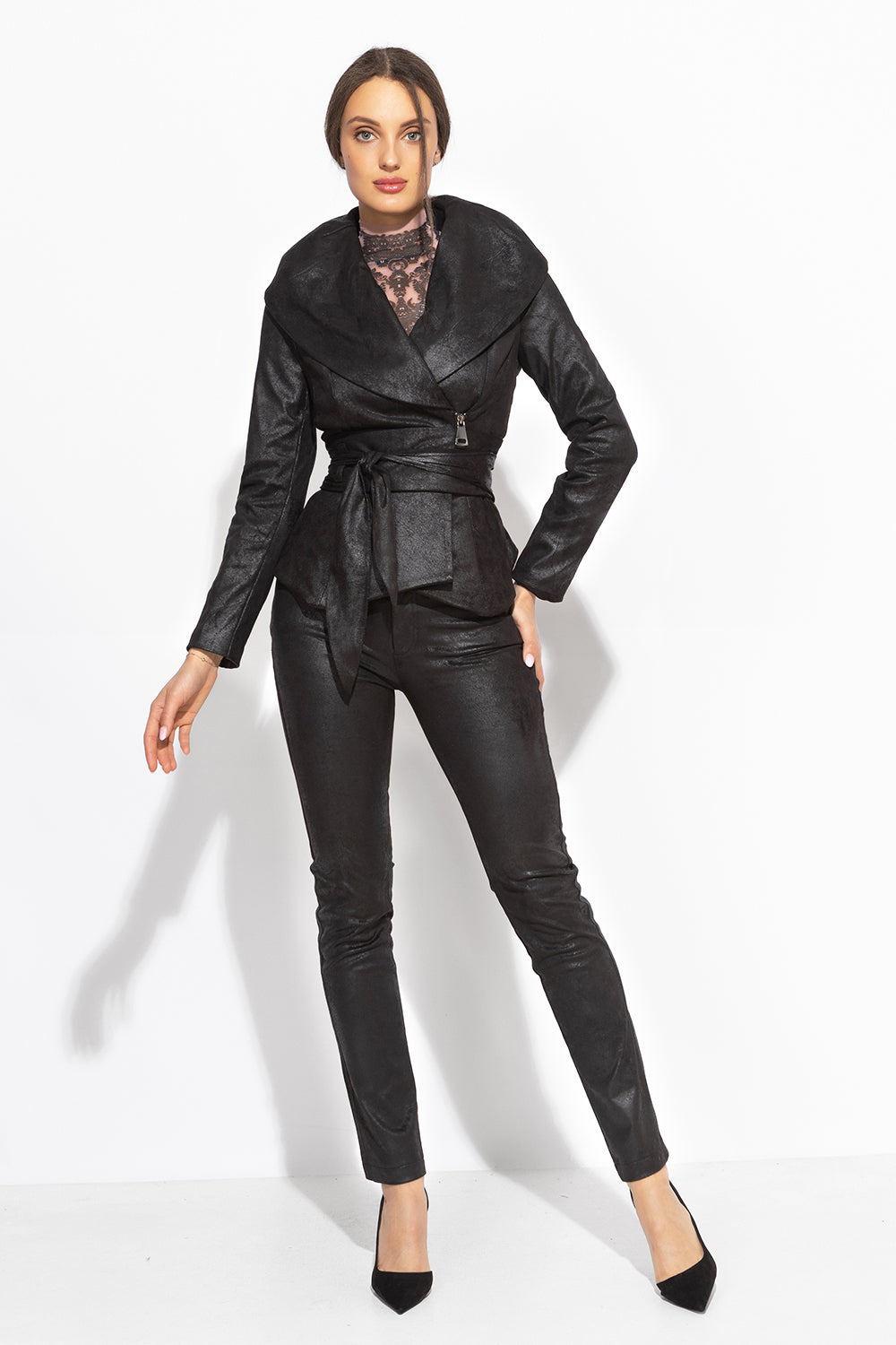 Blazer effet daim avec fermeture asymétrique en noir - Essentiels