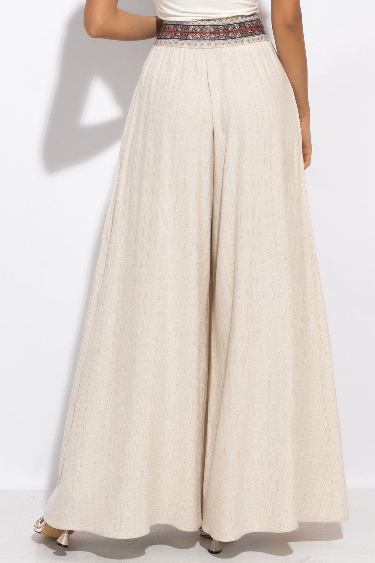 HIGH-WAISTED  VISCOSE-LINEN PANTS WITH SLITS IN ECRU STRIPED - ESSENTIALS