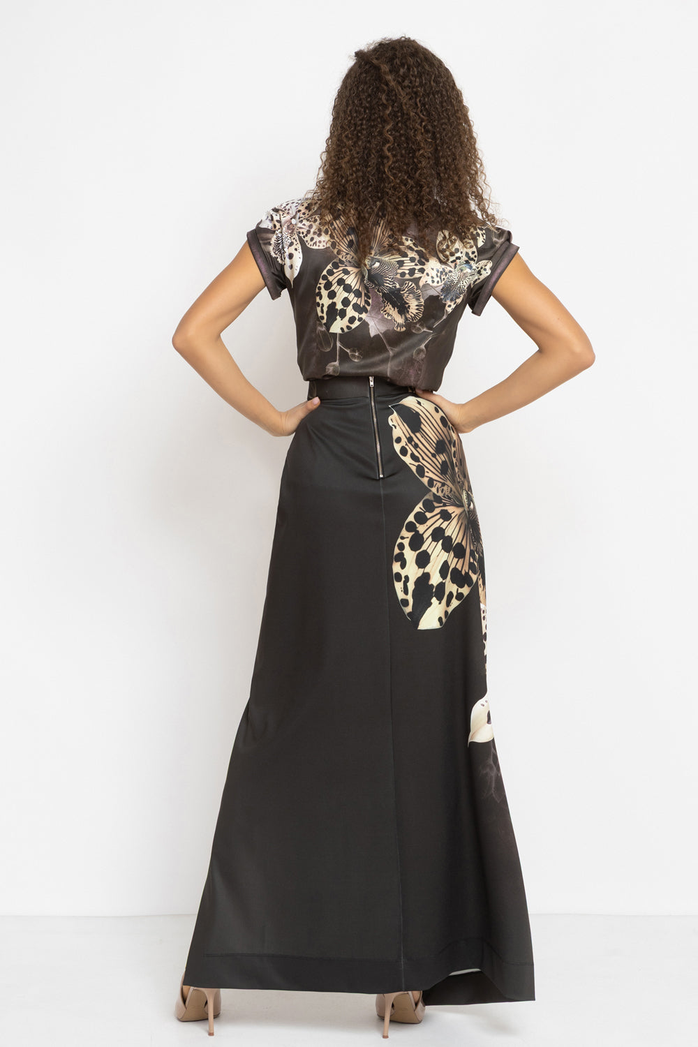 BLACK MAXI SKIRT WITH LONG SLIT - LEO ORCHID