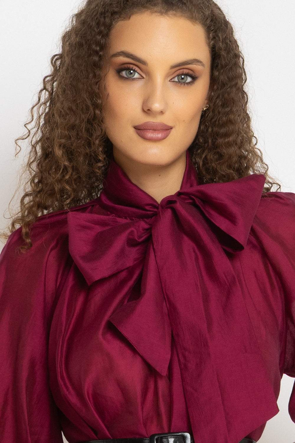 BOHEMIAN BURGUNDY BLOUSE WITH PUFF SLEEVES AND TIE-FRONT COLLAR - ESSENTIALS