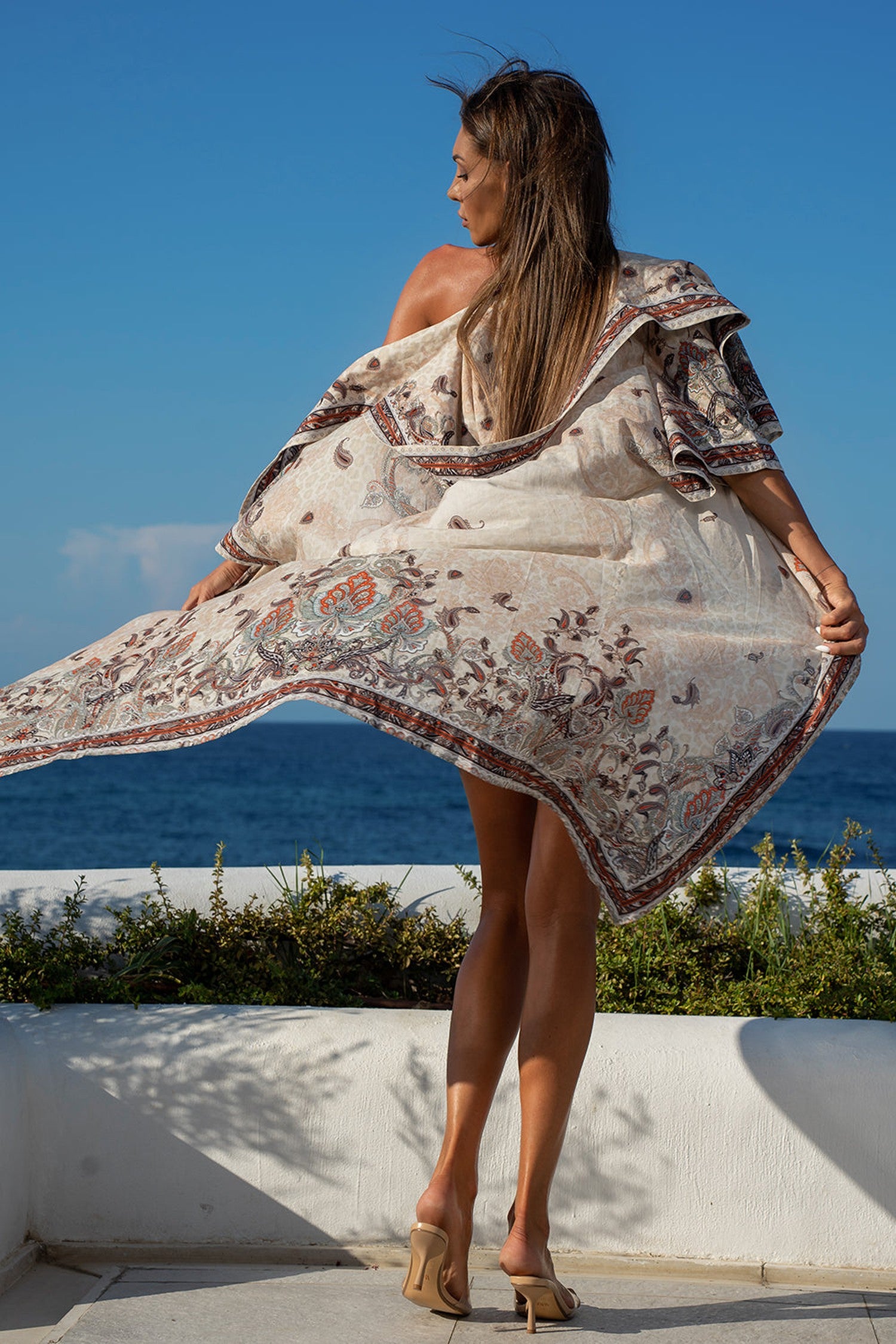 Kimono en soie et coton avec capuche – beige cachemire