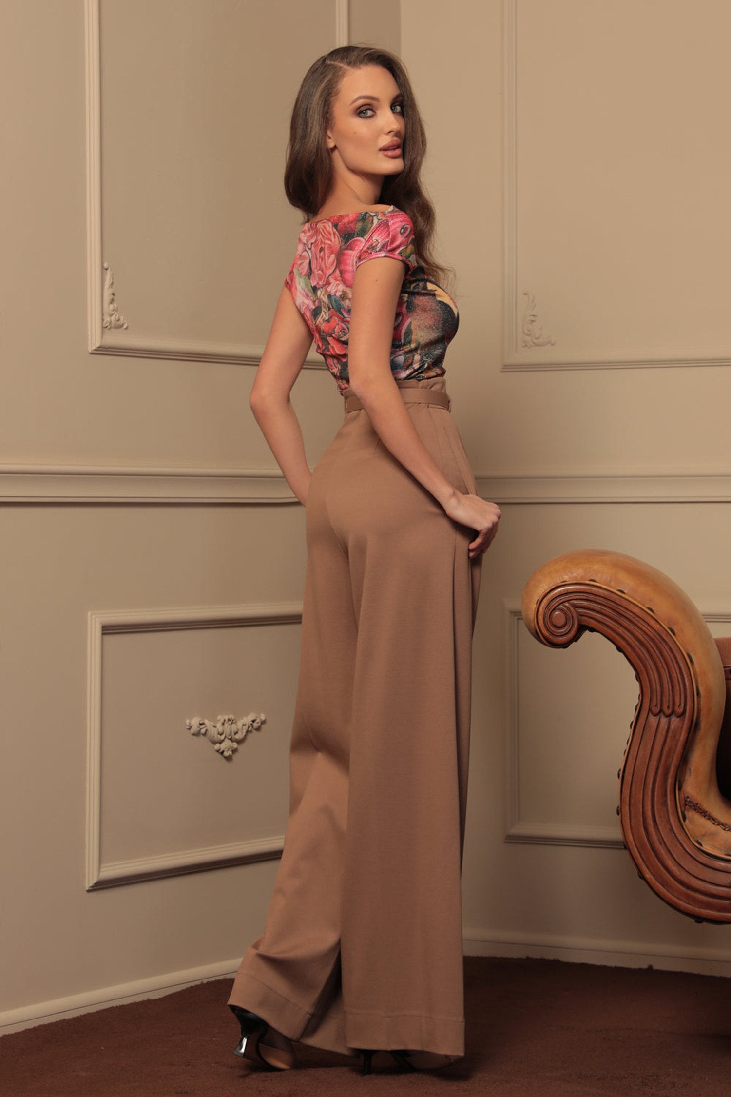 VISCOSE BLEND HIGH-WAISTED BEIGE TROUSERS – ESSENTIALS