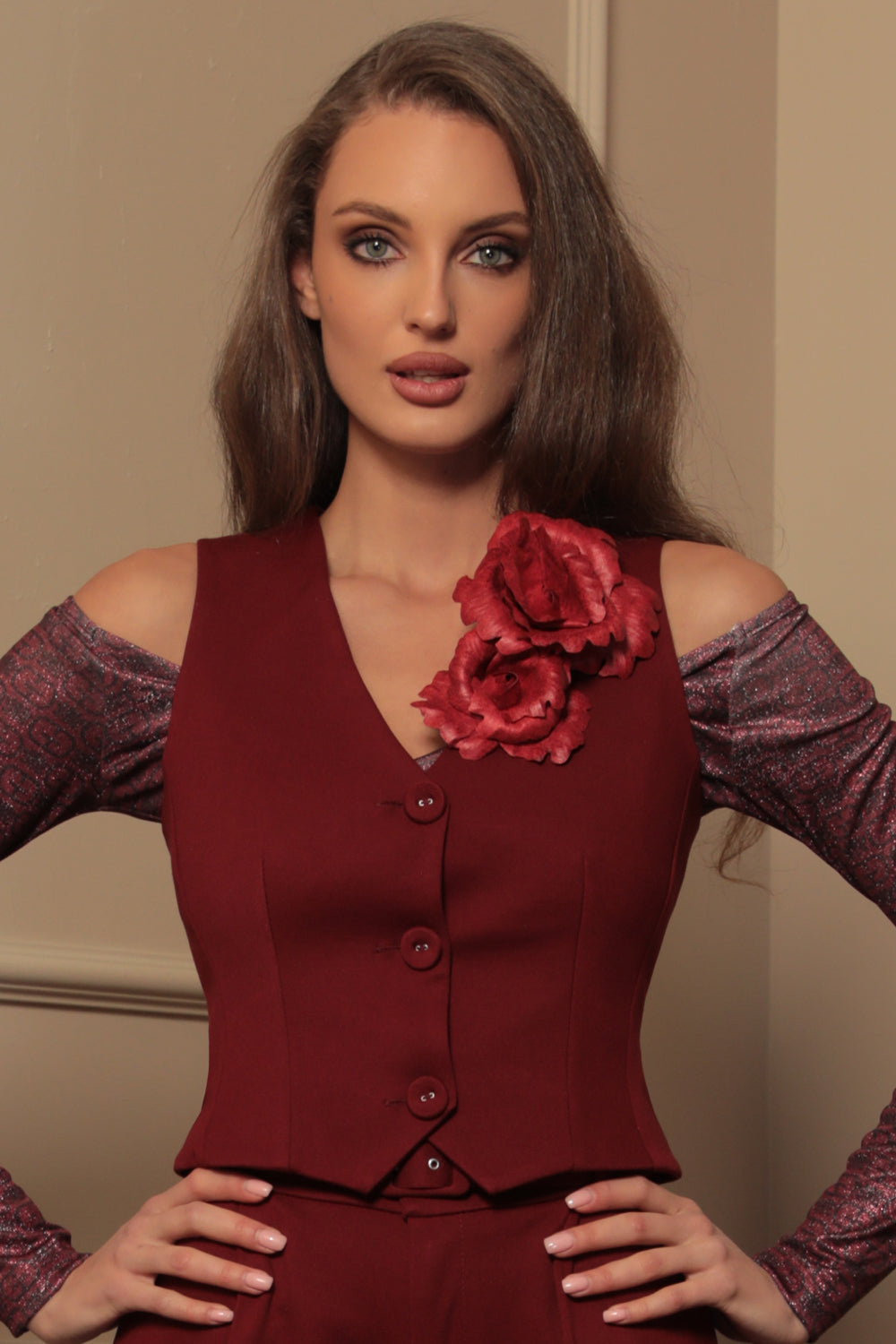 VISCOSE BLEND VEST IN BURGUNDY - ESSENTIALS