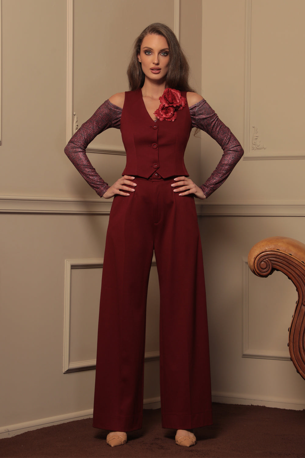 VISCOSE BLEND VEST IN BURGUNDY - ESSENTIALS