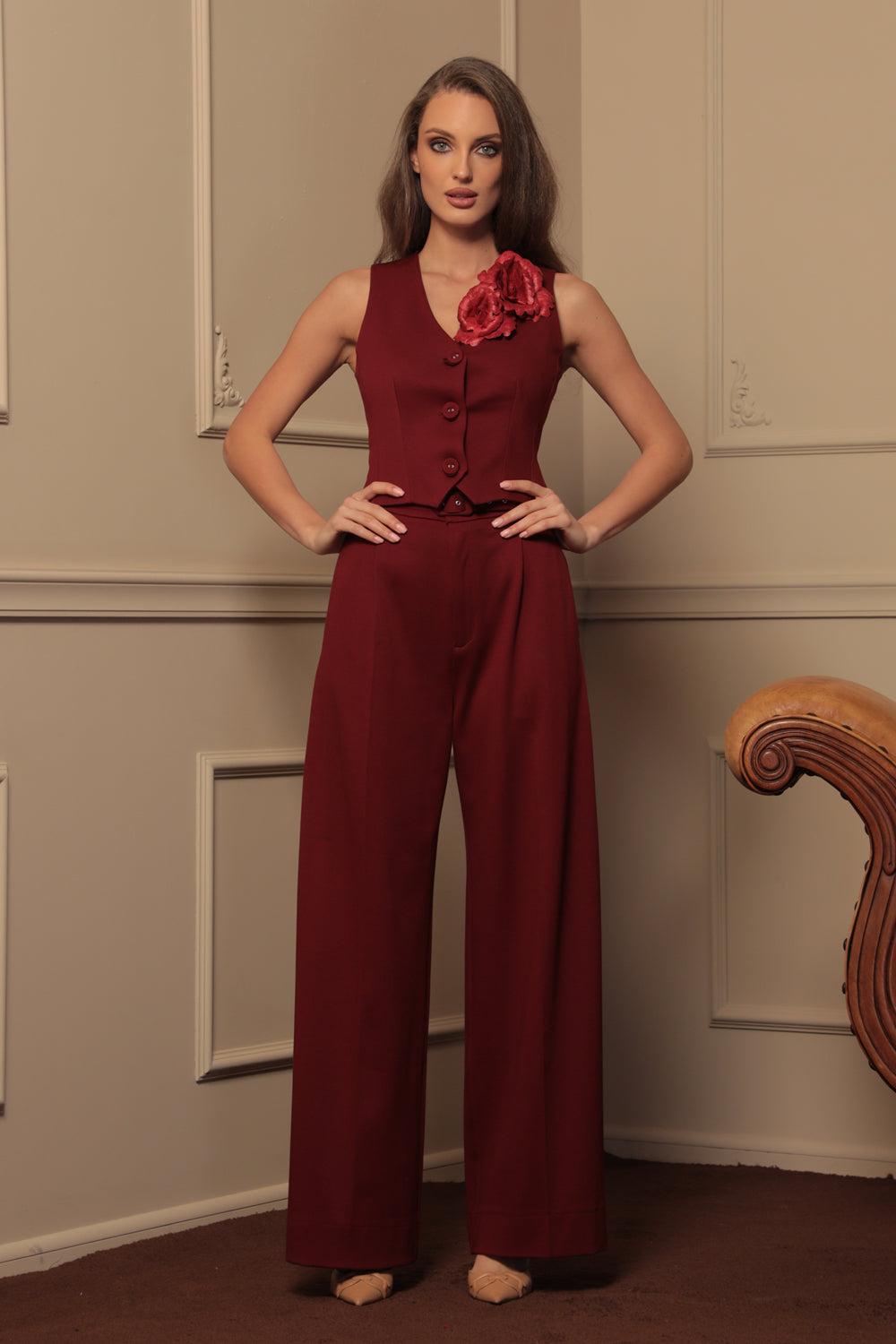 VISCOSE BLEND VEST IN BURGUNDY - ESSENTIALS