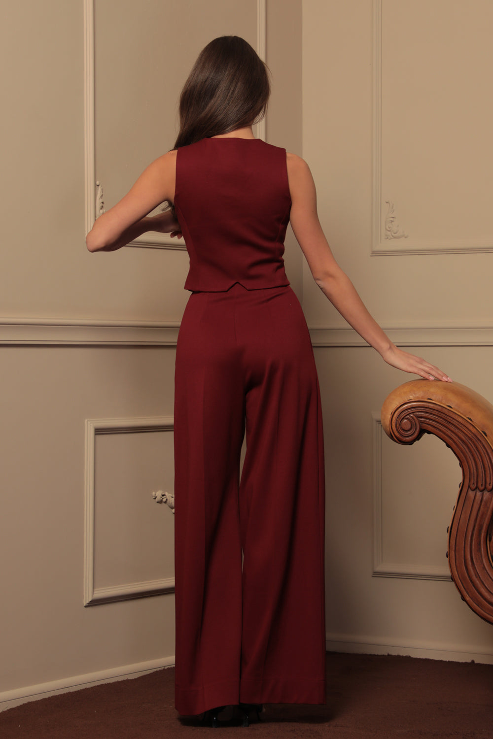 VISCOSE BLEND VEST IN BURGUNDY - ESSENTIALS